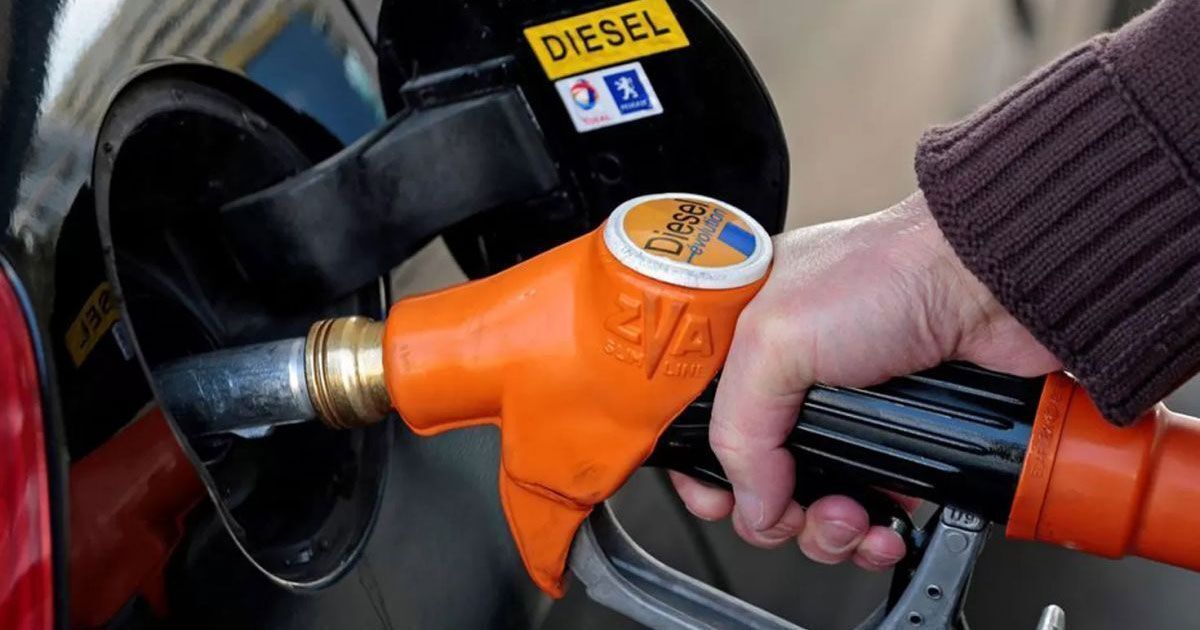 জ্বালানি তেলের দামে লাফ, লিটারে ১৫ থেকে ২০ টাকা পর্যন্ত বাড়ল