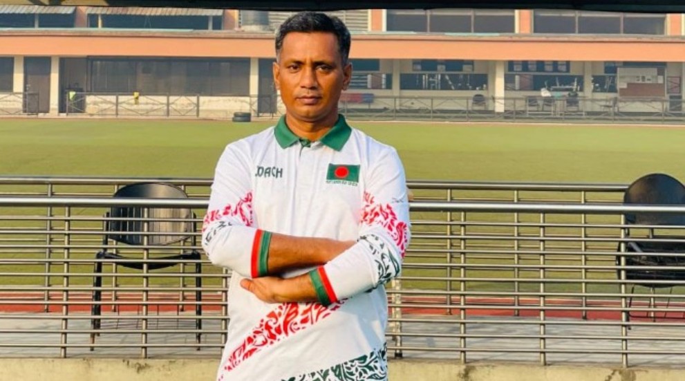 অনূর্ধ্ব-২১ হকি দলের কোচ ছিলেন মওদুদুর রহমান শুভ।