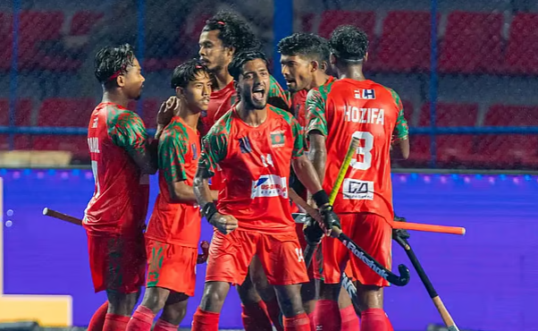 আমিরুল-রকিবুলের হ্যাটট্রিকে ওমানের জালে ১৩ গোল বাংলাদেশের