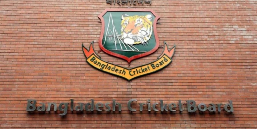 উড়ছে বিসিবির টাকা