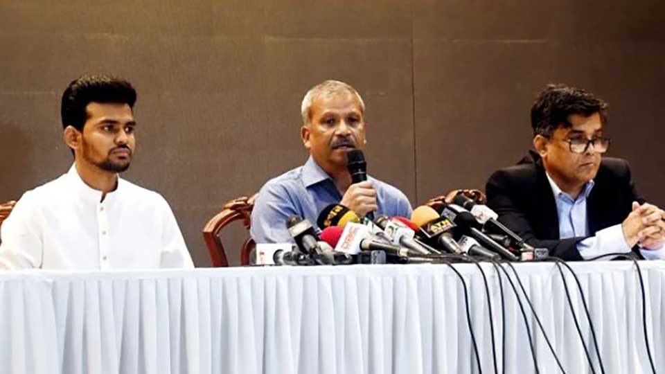 মঙ্গলবার রাজধানীর ফরেইন সার্ভিস একাডেমিতে উপদেষ্টা পরিষদের বৈঠক নিয়ে আয়োজিত ব্রিফিংয়ে আইন উপদেষ্টা আসিফ নজরুল। ছবি : বাসস