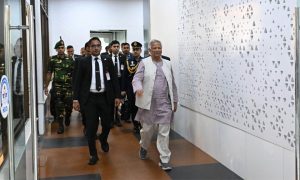 প্রধান উপদেষ্টা অধ্যাপক ড. মুহাম্মদ ইউনূস জাতিসংঘের ৮০তম অধিবেশনে যোগদান শেষে নিউ ইয়র্ক থেকে বৃহস্পতিবার দেশে ফিরেছেন। ছবি : প্রধান উপদেষ্টার প্রেস উইং