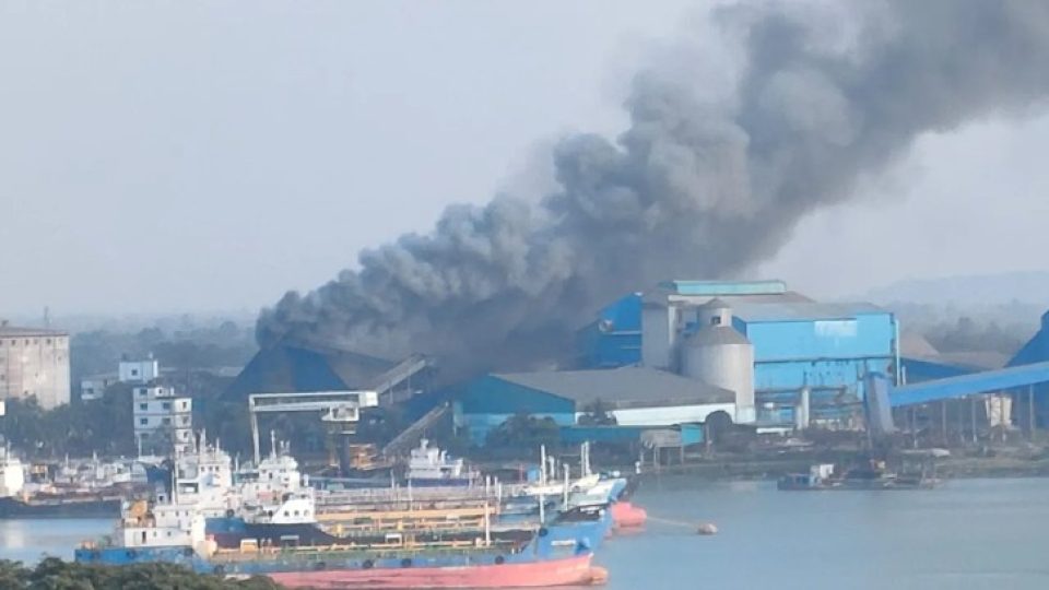 fire-s-alam-group-suger-factory-040324-02