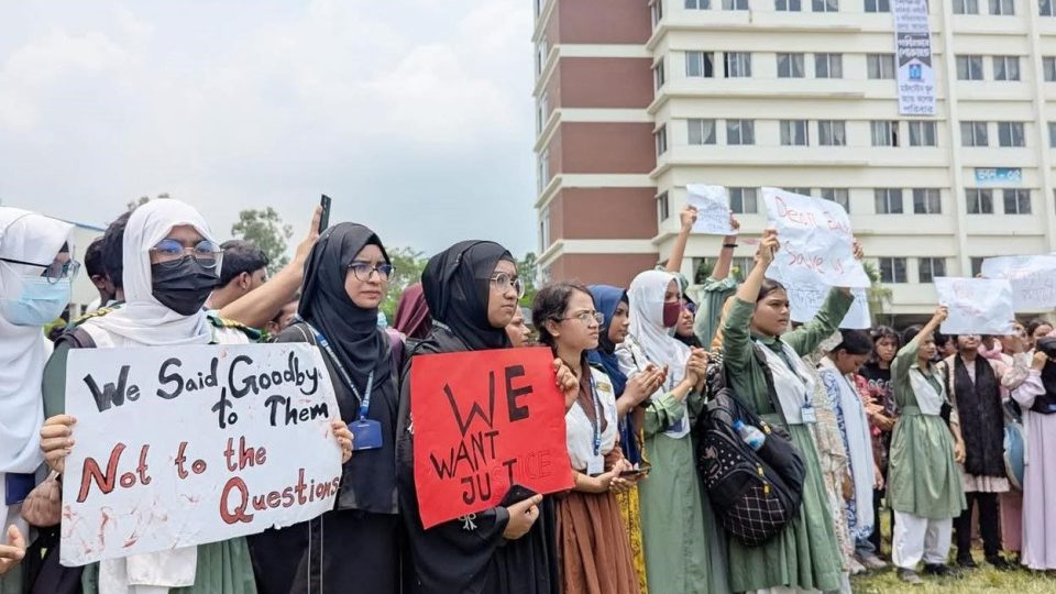 milestone-students-protest-220725