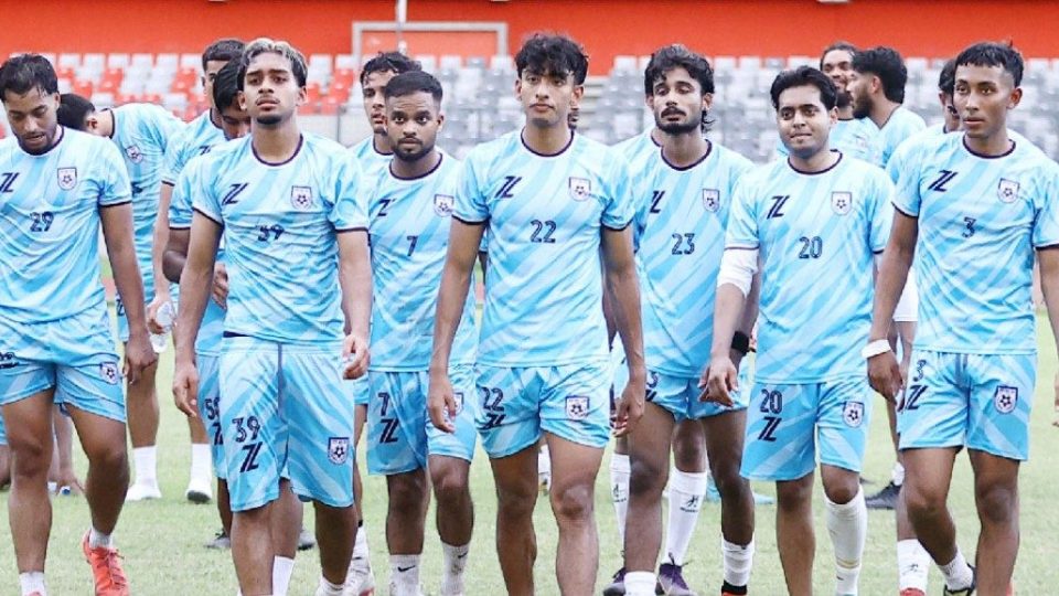 বাংলাদেশ অনূর্ধ্ব-২৩ দলে একমাত্র প্রবাসী জায়ান আহমেদ (২২ নম্বর জার্সি)।